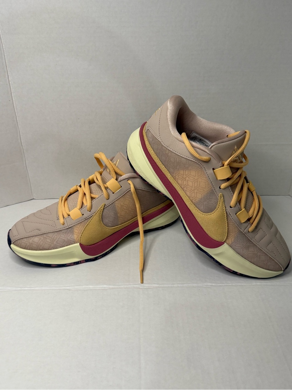 Brand New Nike Zoom Freak 5 “Fossil Stone” size 7.5